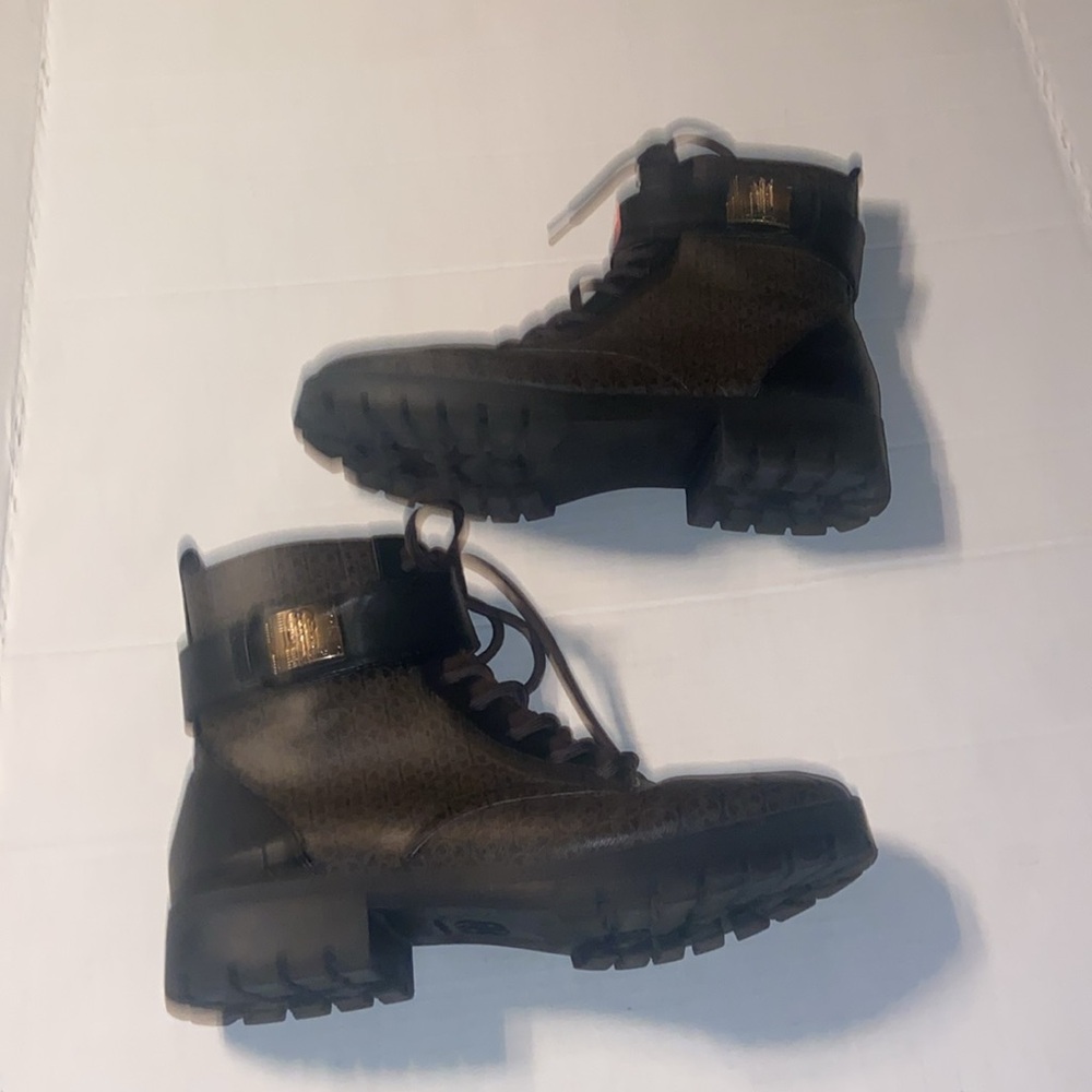 New unworn Daisy Fuentes lace up brown and black combat style boots size 9 - Picture 3 of 12